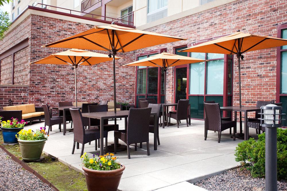 Courtyard By Marriott Denver Airport Exterior photo