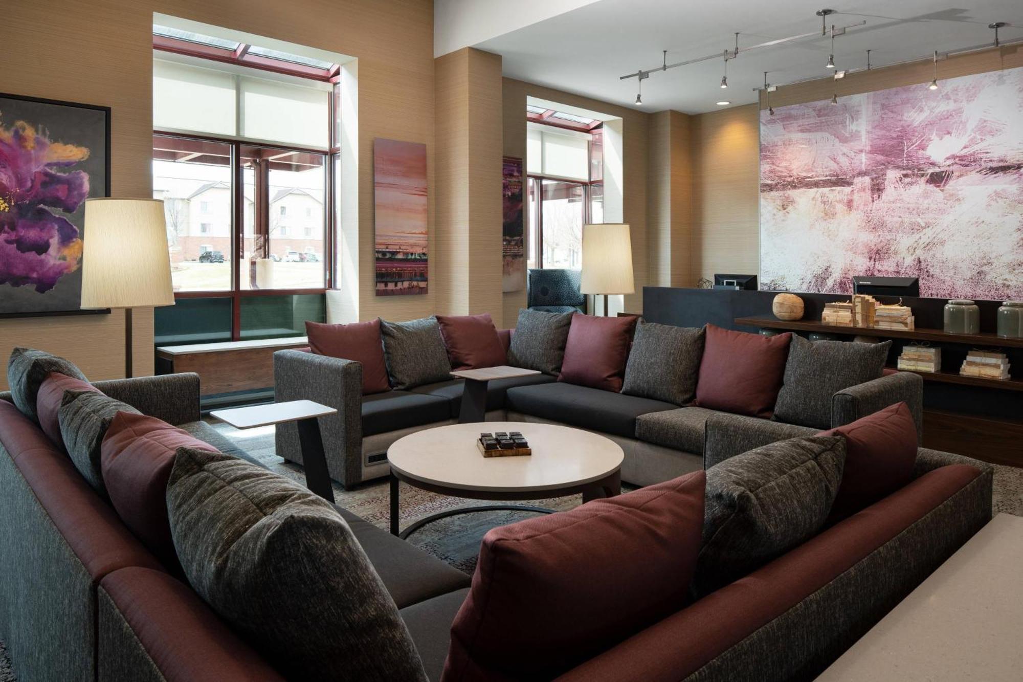 Courtyard By Marriott Denver Airport Exterior photo