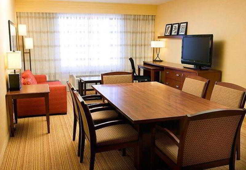 Courtyard By Marriott Denver Airport Exterior photo
